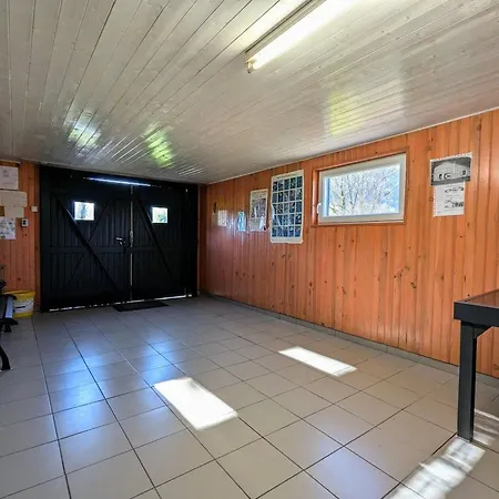 Familial Avec Grand Jardin Et équipements Pour Enfants, à 500m Du Centre De Ban-sur-meurthe - Fr-1-589-33 * Ban-sur-Meurthe-Clefcy